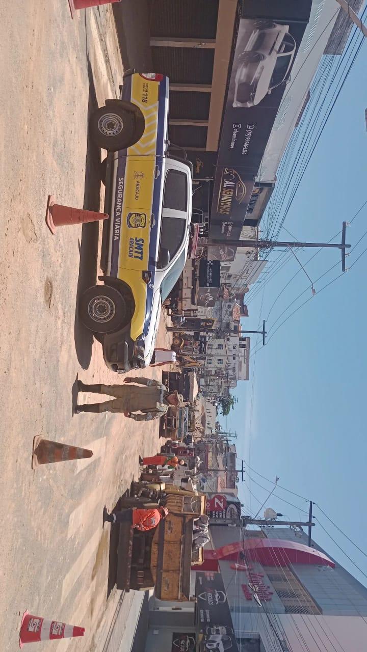 Prefeitura mobiliza força-tarefa para prestação de serviços no incidente da Pedro Calazans - SMTT Aracaju